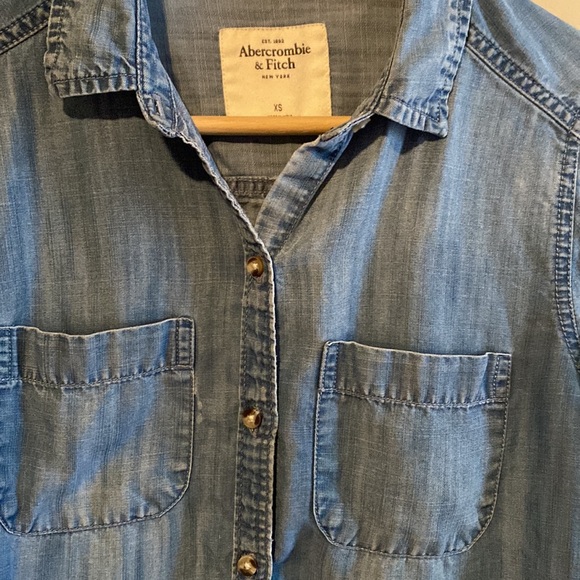 Women’s Abercrombie & Fitch Boyfriend Chambray Denim Button Shirt XS Vintage - Picture 4 of 8